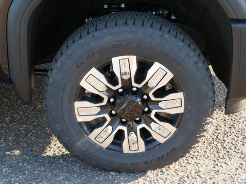2025 GMC Sierra 3500 Denali