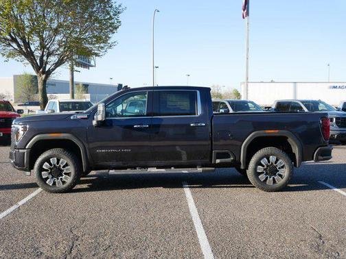 2025 GMC Sierra 3500 Denali