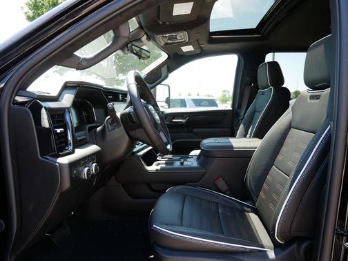 Onyx Black 2026 GMC Sierra 2500 AT4X