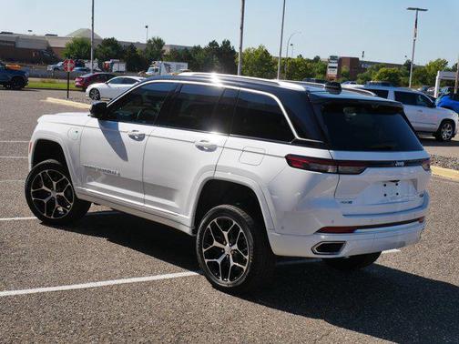 2022 Jeep Grand Cherokee 4xe Summit Reserve