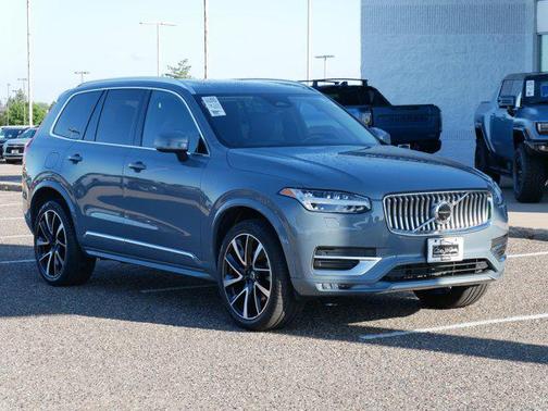 2023 Volvo XC90 Plus