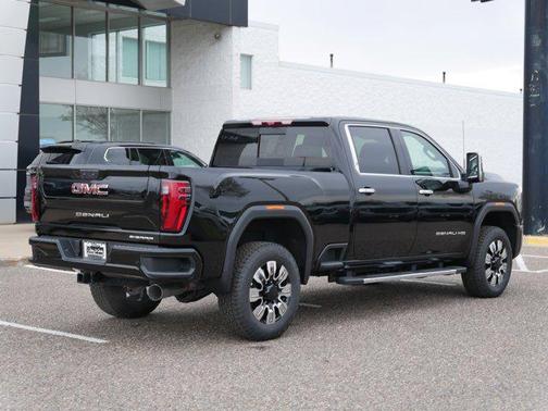 2025 GMC Sierra 3500 Denali