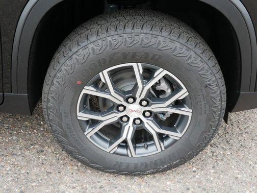 2025 GMC Acadia AWD AT4
