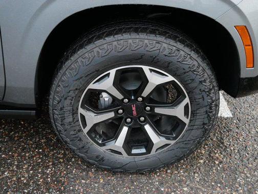 2026 GMC Yukon 4WD AT4