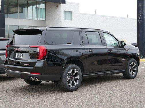 2025 GMC Yukon XL 4WD AT4 Ultimate