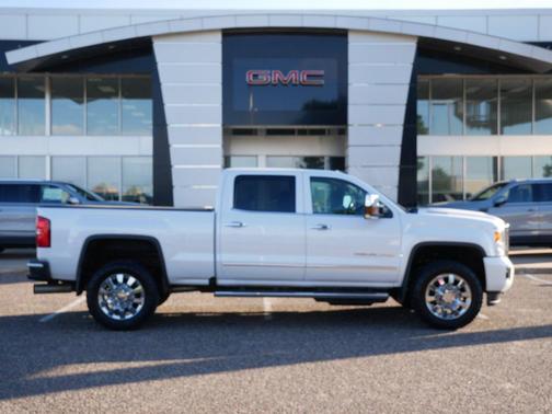 White Frost Tricoat 2018 GMC Sierra 2500 Denali