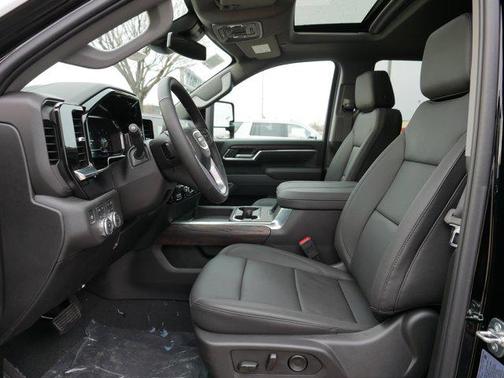 2025 GMC Sierra 2500 SLT