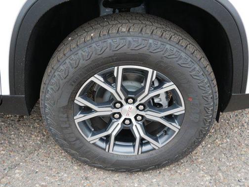 2025 GMC Acadia AWD AT4
