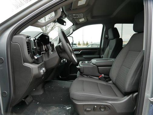 2025 GMC Sierra 2500 SLE
