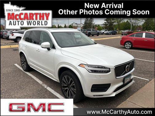 Crystal White Metallic 2020 Volvo XC90 T6 Momentum
