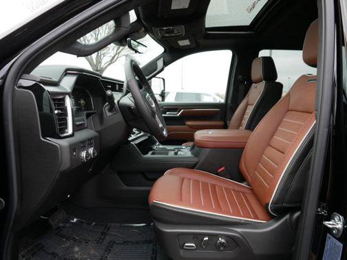 2025 GMC Sierra 3500 Denali