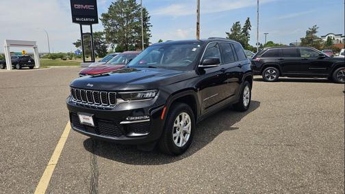Diamond Black Crystal Pearl 2023 Jeep Grand Cherokee Limited