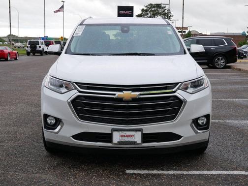 Iridescent Pearl Tricoat 2019 Chevrolet Traverse Premier