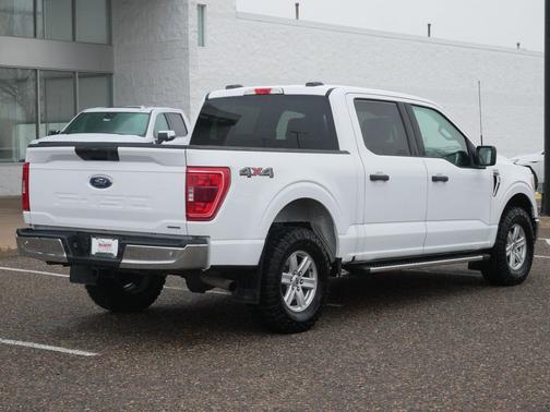 OXFORD WHITE 2022 Ford F-150 XLT