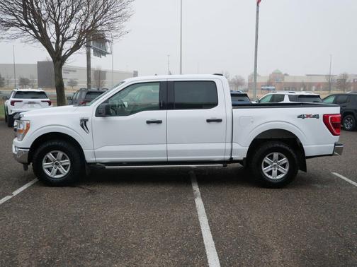 OXFORD WHITE 2022 Ford F-150 XLT