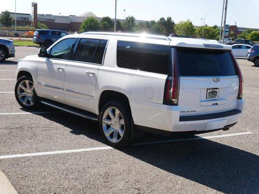 2018 Cadillac Escalade ESV Luxury