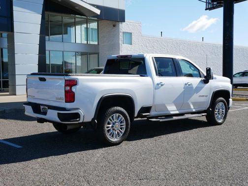 2022 Chevrolet Silverado 3500 High Country