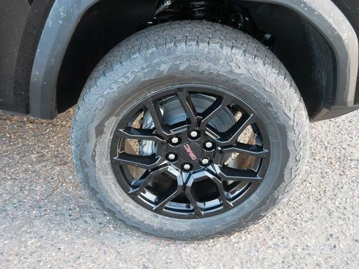 Onyx Black 2026 GMC Canyon Elevation