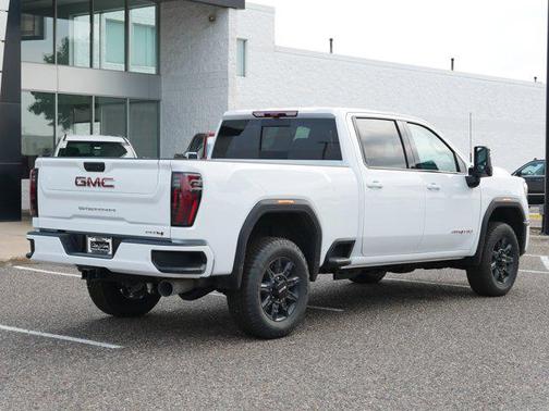 2025 GMC Sierra 2500 AT4