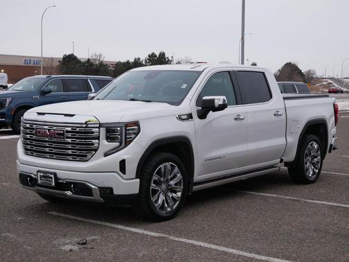 White Frost Tricoat 2023 GMC Sierra 1500 Denali