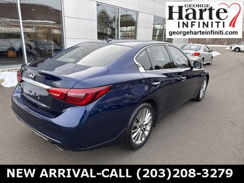 2022 INFINITI Q50 LUXE