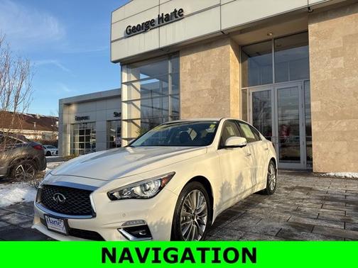 2022 INFINITI Q50 LUXE