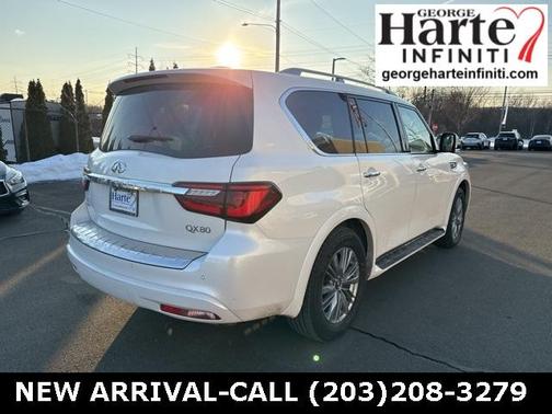 2023 INFINITI QX80 Luxe