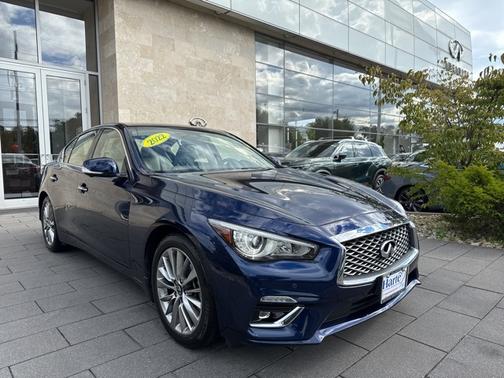 2022 INFINITI Q50 LUXE