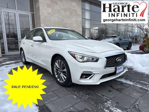 2022 INFINITI Q50 LUXE