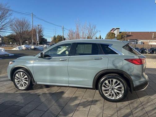 2023 INFINITI QX50 Luxe