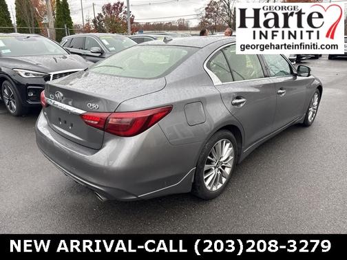 2022 INFINITI Q50 LUXE