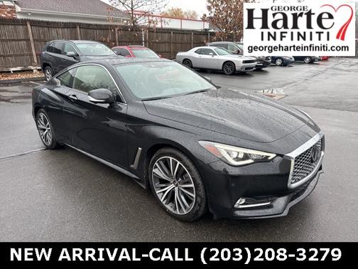 2022 INFINITI Q60 LUXE