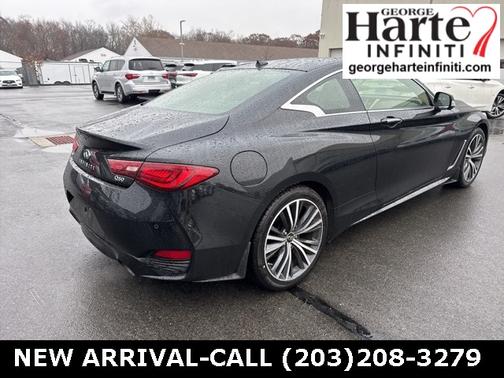 2022 INFINITI Q60 LUXE