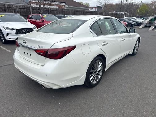 Majestic White 2023 INFINITI Q50 LUXE