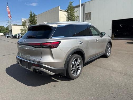 Warm Titanium 2023 INFINITI QX60 LUXE
