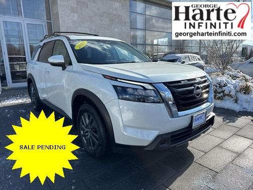 2023 Nissan Pathfinder SV