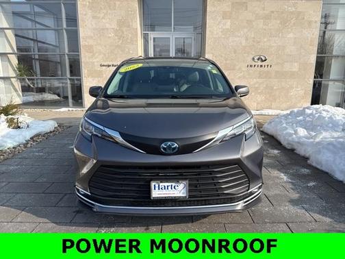 2023 Toyota Sienna XLE