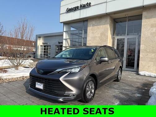2023 Toyota Sienna XLE