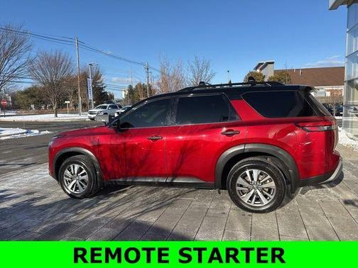 2023 Nissan Pathfinder SL