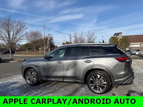 2022 INFINITI QX60 LUXE
