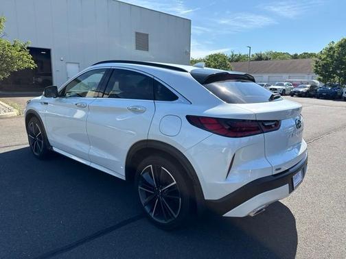 Radiant White 2023 INFINITI QX55 SENSORY