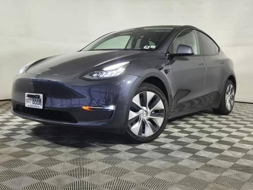2022 Tesla Model Y Long Range Dual Motor All-Wheel Drive