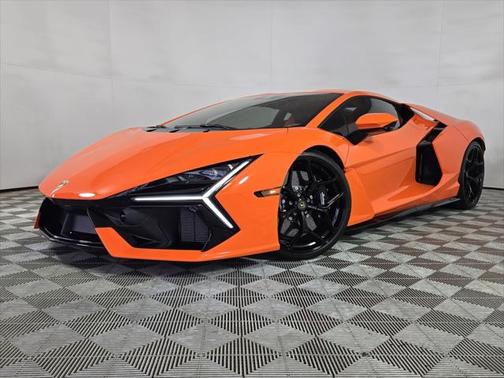2024 Lamborghini Revuelto Base
