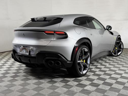 2023 Ferrari Purosangue Base