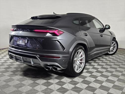 2019 Lamborghini Urus Base