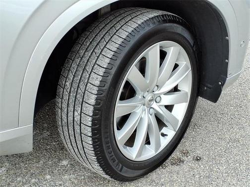 2018 Volvo XC90 T6 Momentum