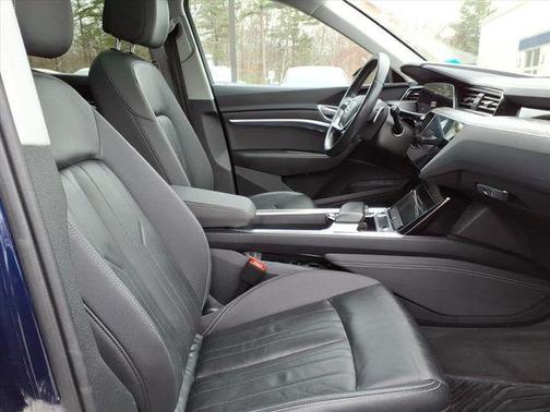 2022 Audi e-tron Premium