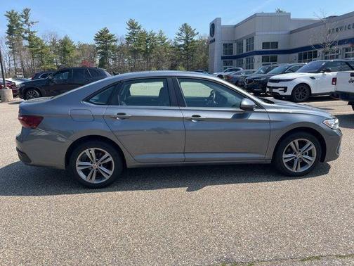 Platinum Gray Metallic 2024 Volkswagen Jetta 1.5T SE