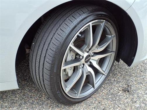 2024 Genesis G70 2.5T