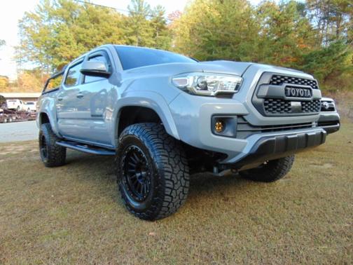 2018 Toyota Tacoma TRD Sport